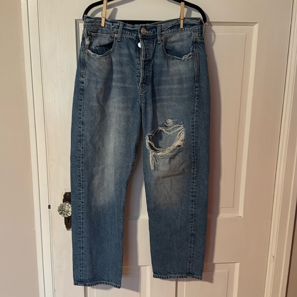 American Eagle 90's Boyfriend Women's Distressed Button Fly Denim Jeans Size 6 S - Picture 1 of 13